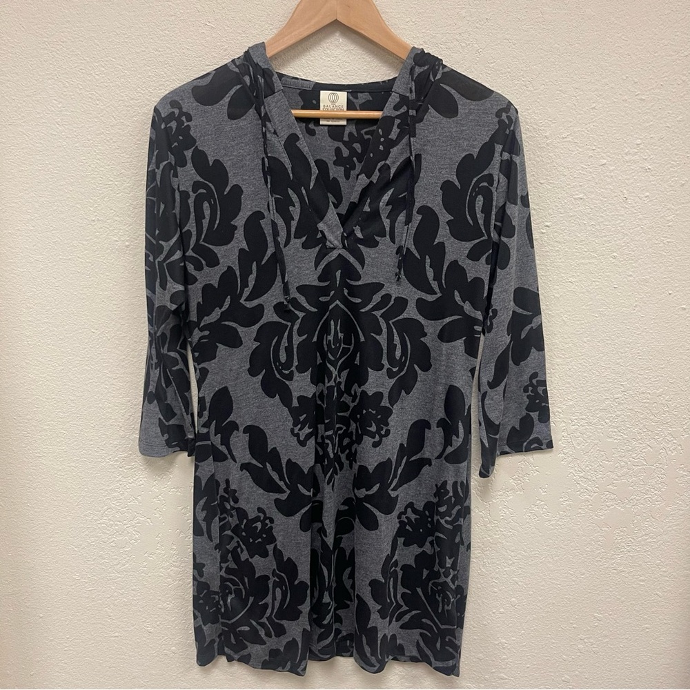 the BALANCE COLLECTION by marika - Size Medium Hooded Swim Coverup